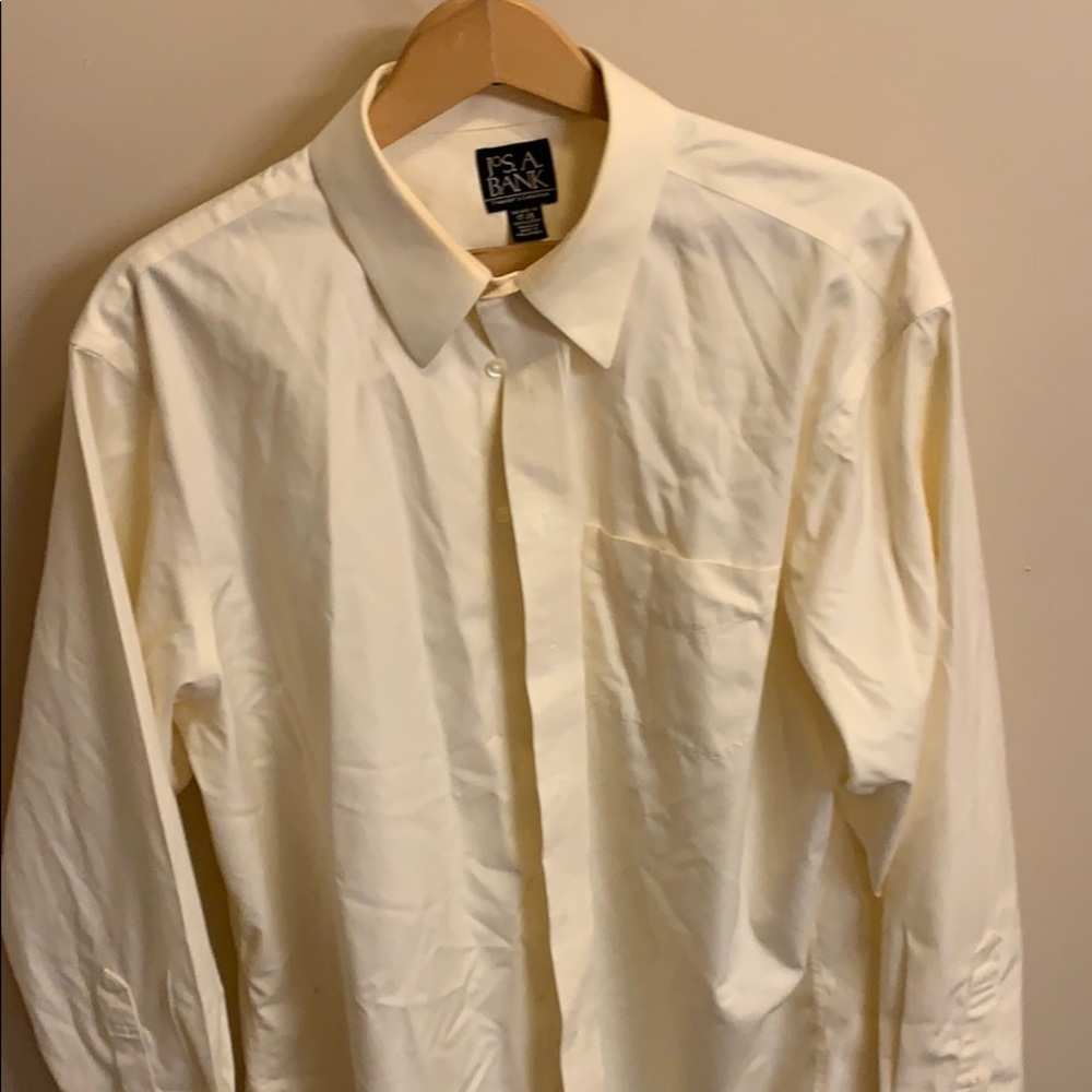 Off white Jos A Bank men’s dress shirt